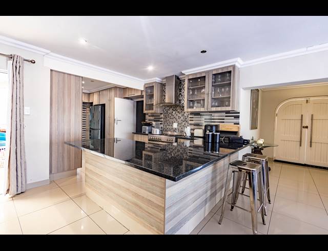 4 BEDROOM FREESTANDING FOR SALE IN BEACON BAY
